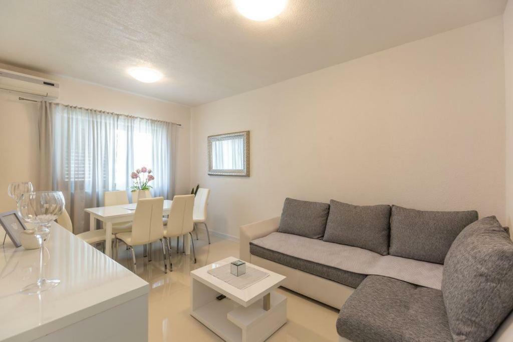 Tatijana Holiday Apartments Makarska Exterior photo